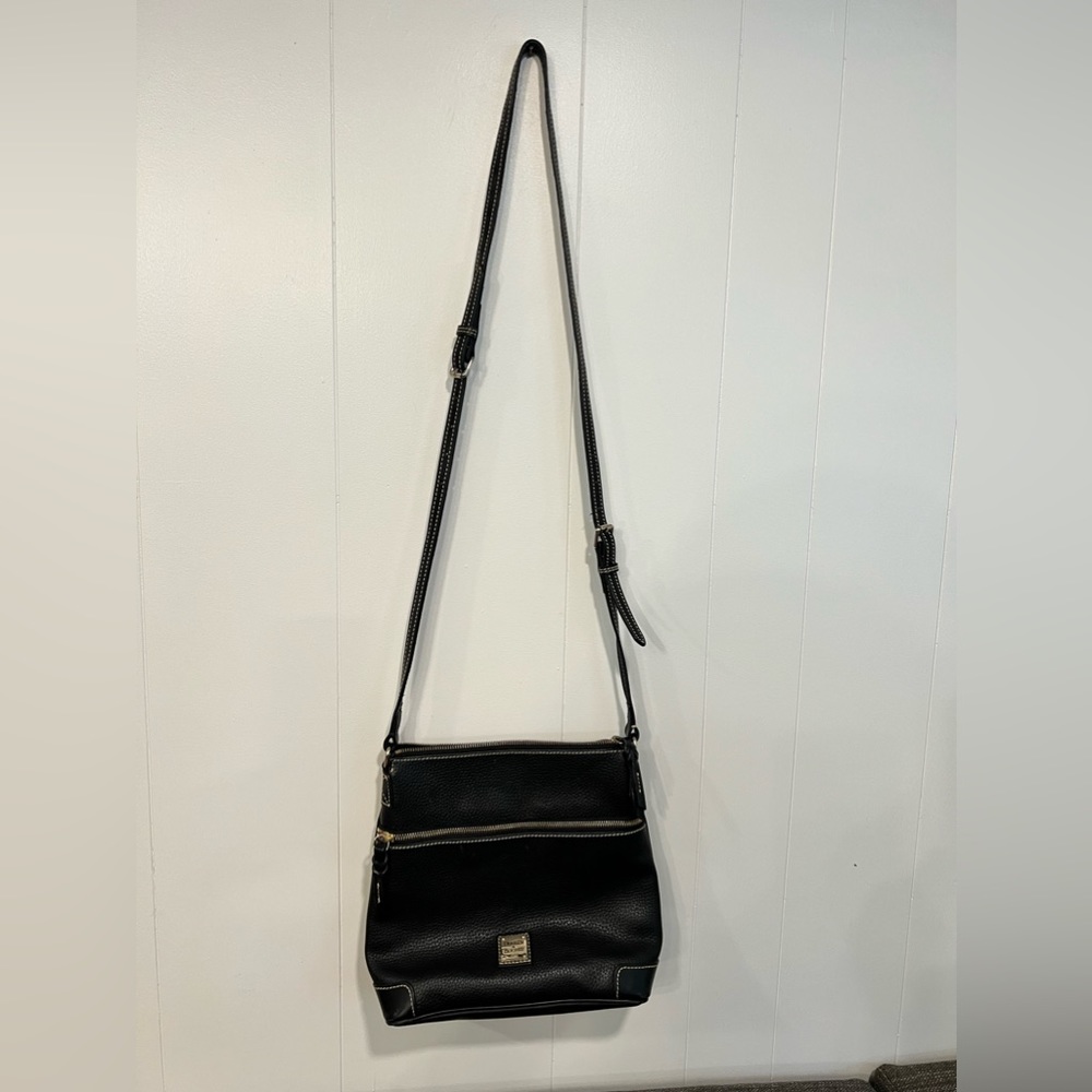 Dooney Black purse great shape
